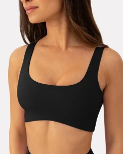 PAVOI Medium Support Bras|Bras-Athleisure Curved Hem Medium-Support Sports Bra