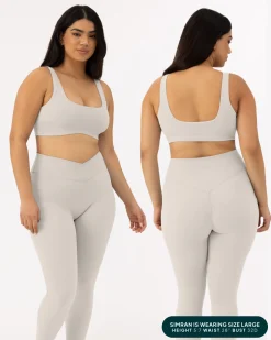 PAVOI Medium Support Bras|Bras-Athleisure Curved Hem Medium-Support Sports Bra