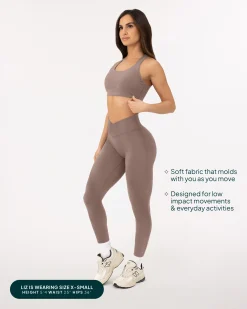 PAVOI Fashion Leggings|Full Length-Athleisure Scrunch Crossover Leggings