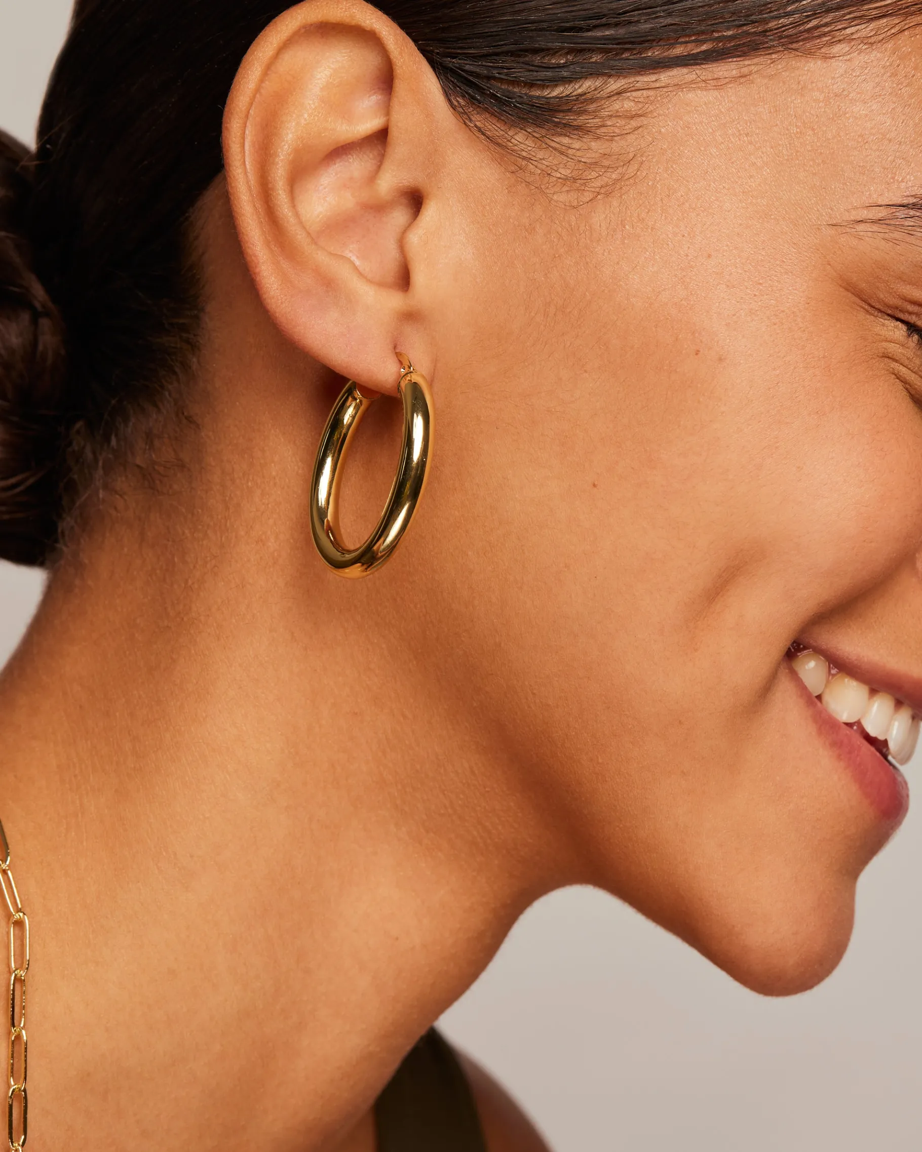 PAVOI Hoops-Oval Chunky Hoops