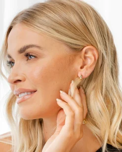 PAVOI Hoops-Small Squared Edge Hoops