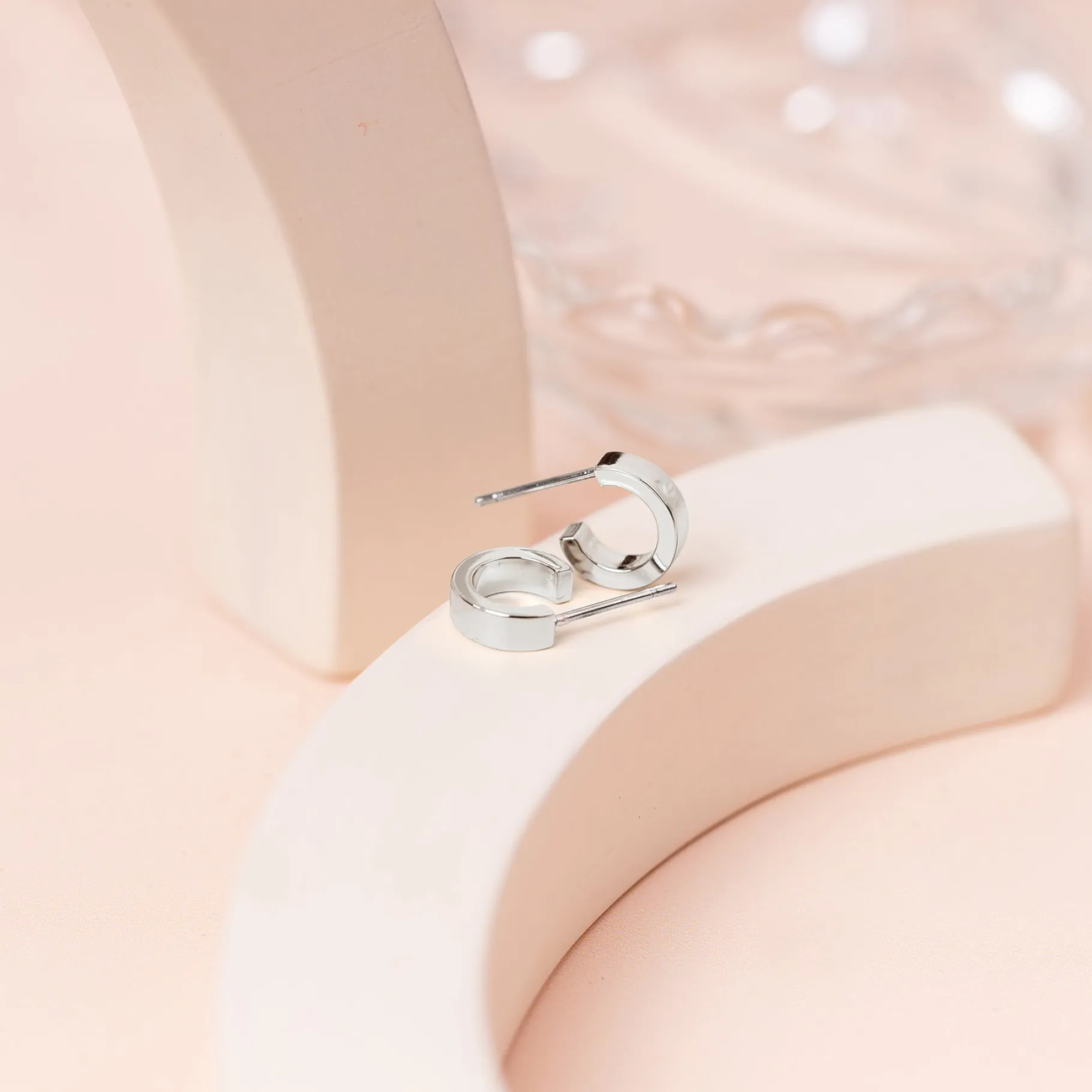 PAVOI Hoops-Small Squared Edge Hoops